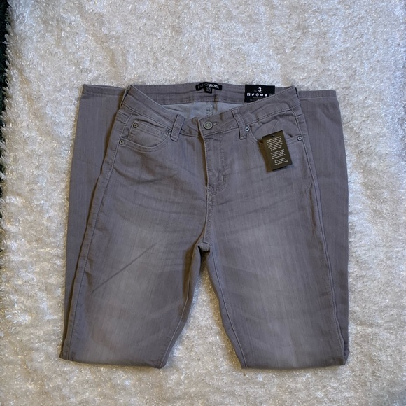 Gray Matter Skinny Jeans - Picture 5 of 10